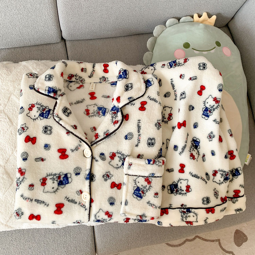 Sanrio Hello Kitty Flannel Wom – Embellish Knit Bewertung und Preis